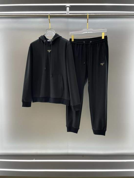 Picture of Prada Sweater Suits _SKUPradaM-3XLxetr37442063